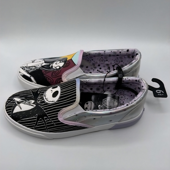 Disney Womens Black Sneaker Shoes Size 6.5 Nightmare Before Christmas Slip On - Picture 1 of 8